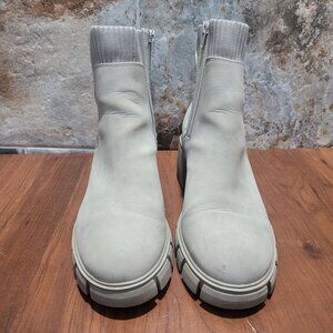 Universal Thread Women Lug Sole Platform Elastic Slip On Chelsea Boots Size 11